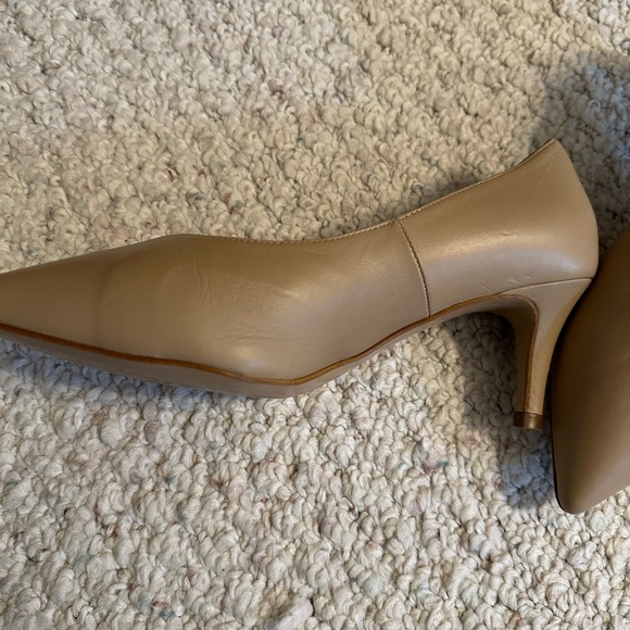 Sole Bliss Women's Tan Heels - Picture 2 of 8